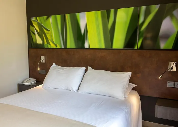 فندق Mayfair Gardens بافوس