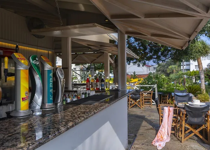 فندق Mayfair Gardens بافوس