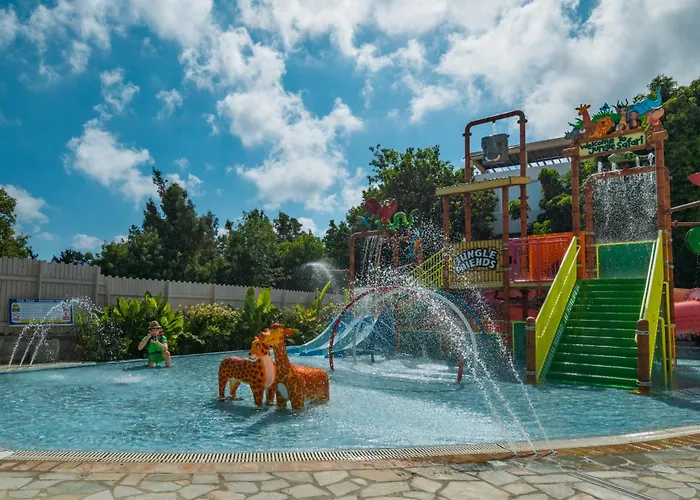 Mayfair Gardens 3* بافوس