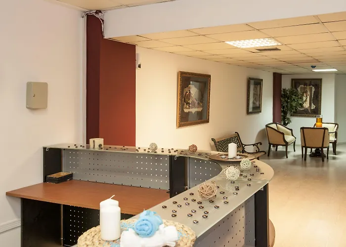 Mayfair Gardens فندق 3*