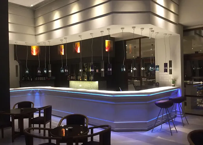 Mayfair Gardens فندق