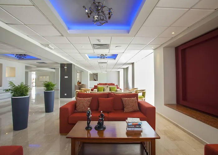 Mayfair Gardens فندق 3*