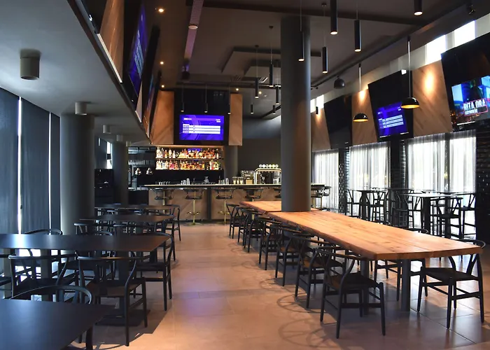 فندق Mayfair Gardens بافوس