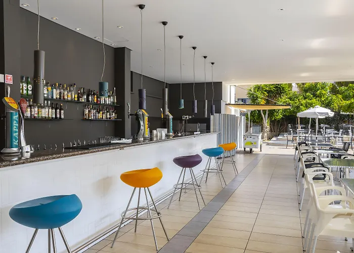 Mayfair Gardens فندق