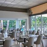 Mayfair Gardens 3*