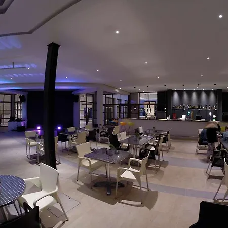 Mayfair Gardens