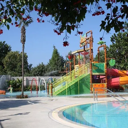 Otel Mayfair Gardens Pafos