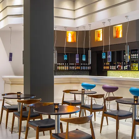 Otel Mayfair Gardens 3*