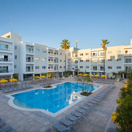 Mayfair Gardens Otel Pafos