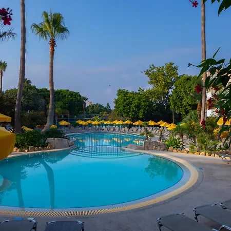 Mayfair Gardens Otel