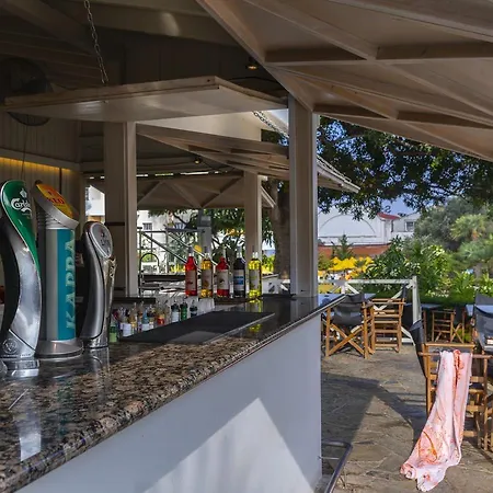 Otel Mayfair Gardens Pafos
