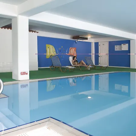 מלון Mayfair Gardens