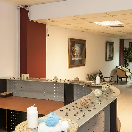 Mayfair Gardens Hotel 3*