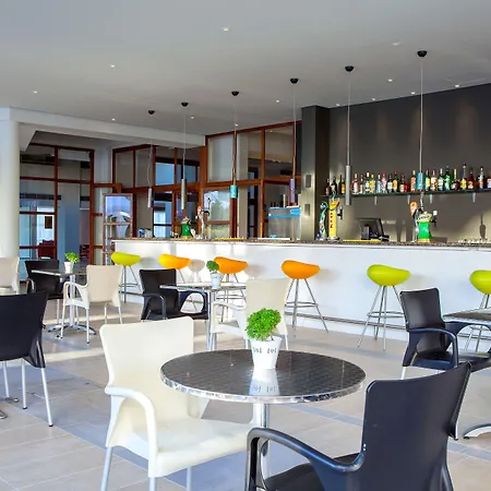 Hotel Mayfair Gardens