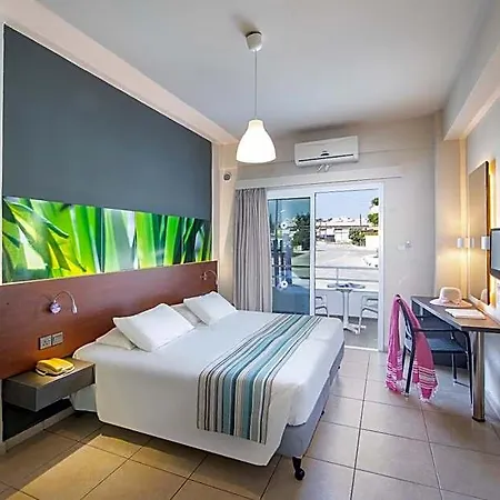 Mayfair Gardens 3*