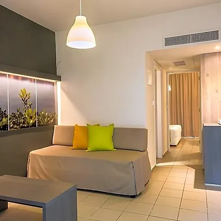 Mayfair Gardens Hotel Paphos