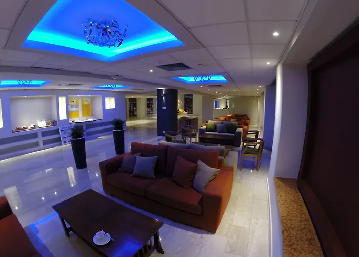 Hotel Mayfair Gardens