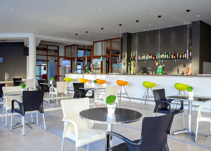 Hotel Mayfair Gardens