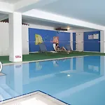 Hotel Mayfair Gardens