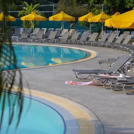 Hotel Mayfair Gardens Paphos