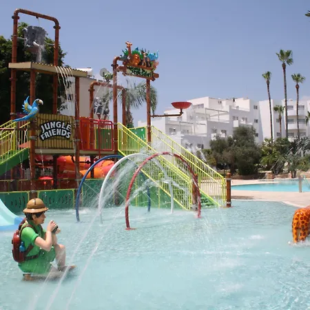 Mayfair Gardens 3*