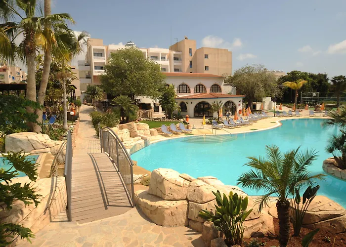 Hotel Mayfair Gardens Paphos